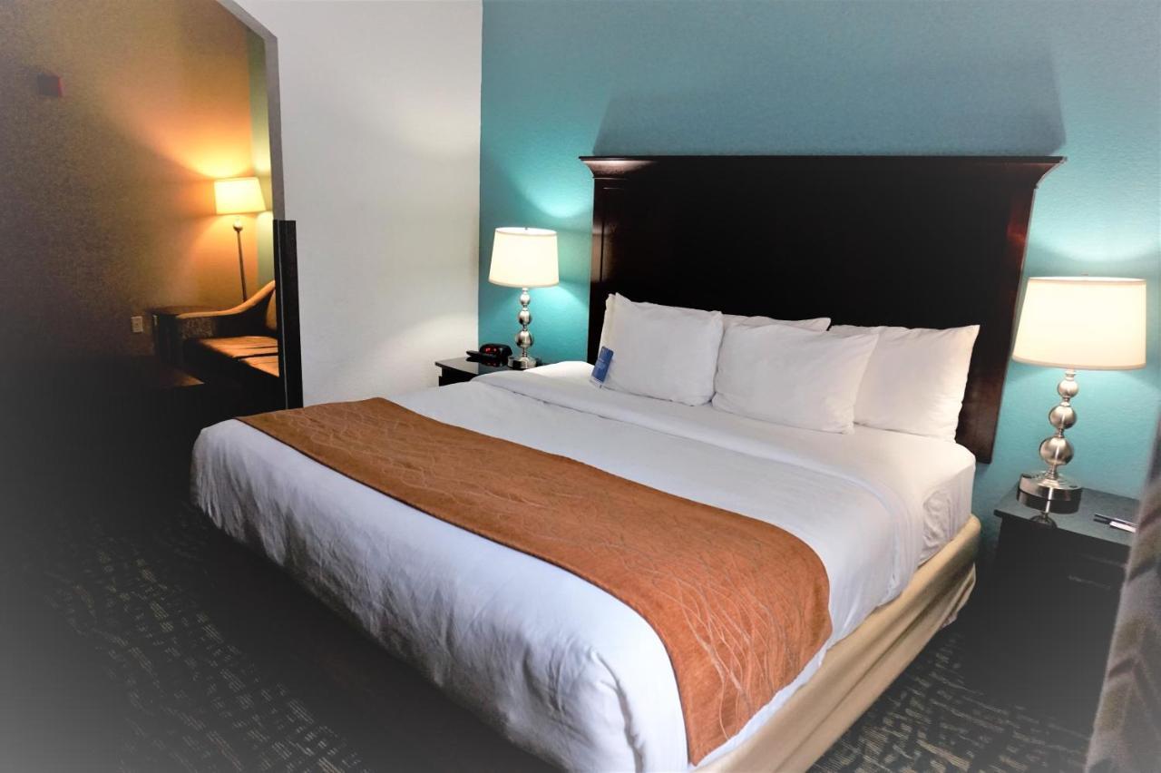 Comfort Inn & Suites Fort Lauderdale West Turnpike Lauderdale Lakes Экстерьер фото