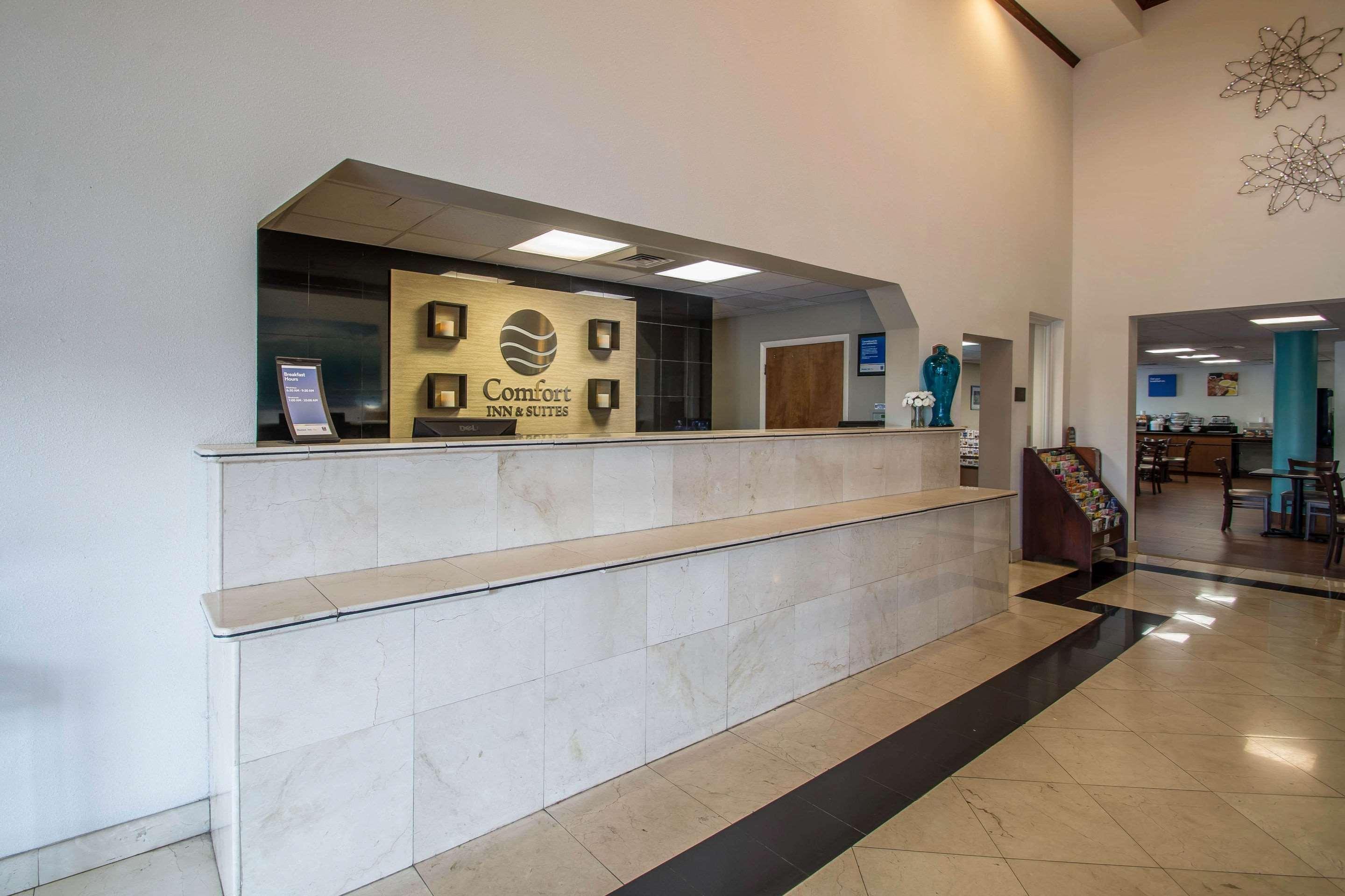 Comfort Inn & Suites Fort Lauderdale West Turnpike Lauderdale Lakes Экстерьер фото