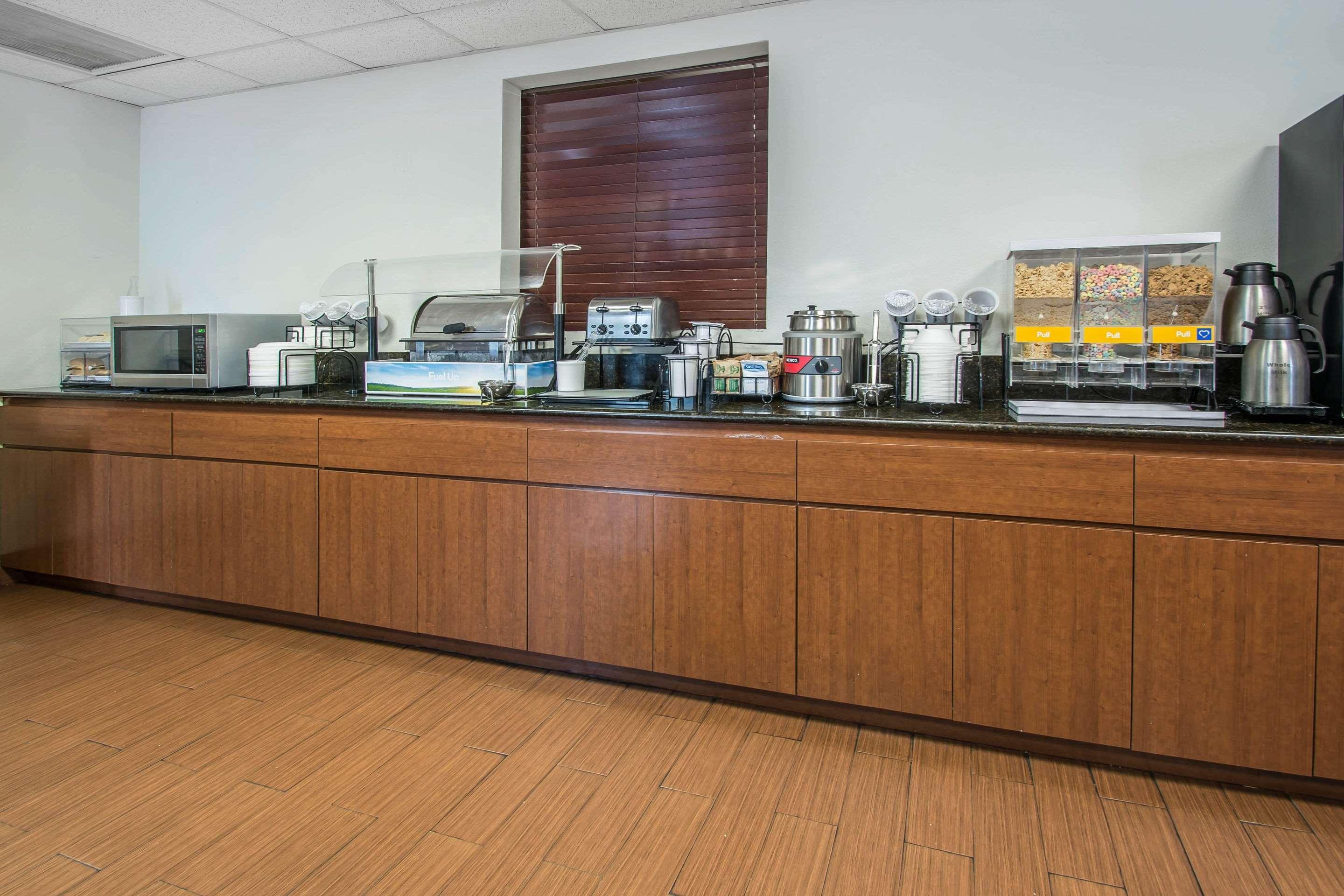 Comfort Inn & Suites Fort Lauderdale West Turnpike Lauderdale Lakes Экстерьер фото