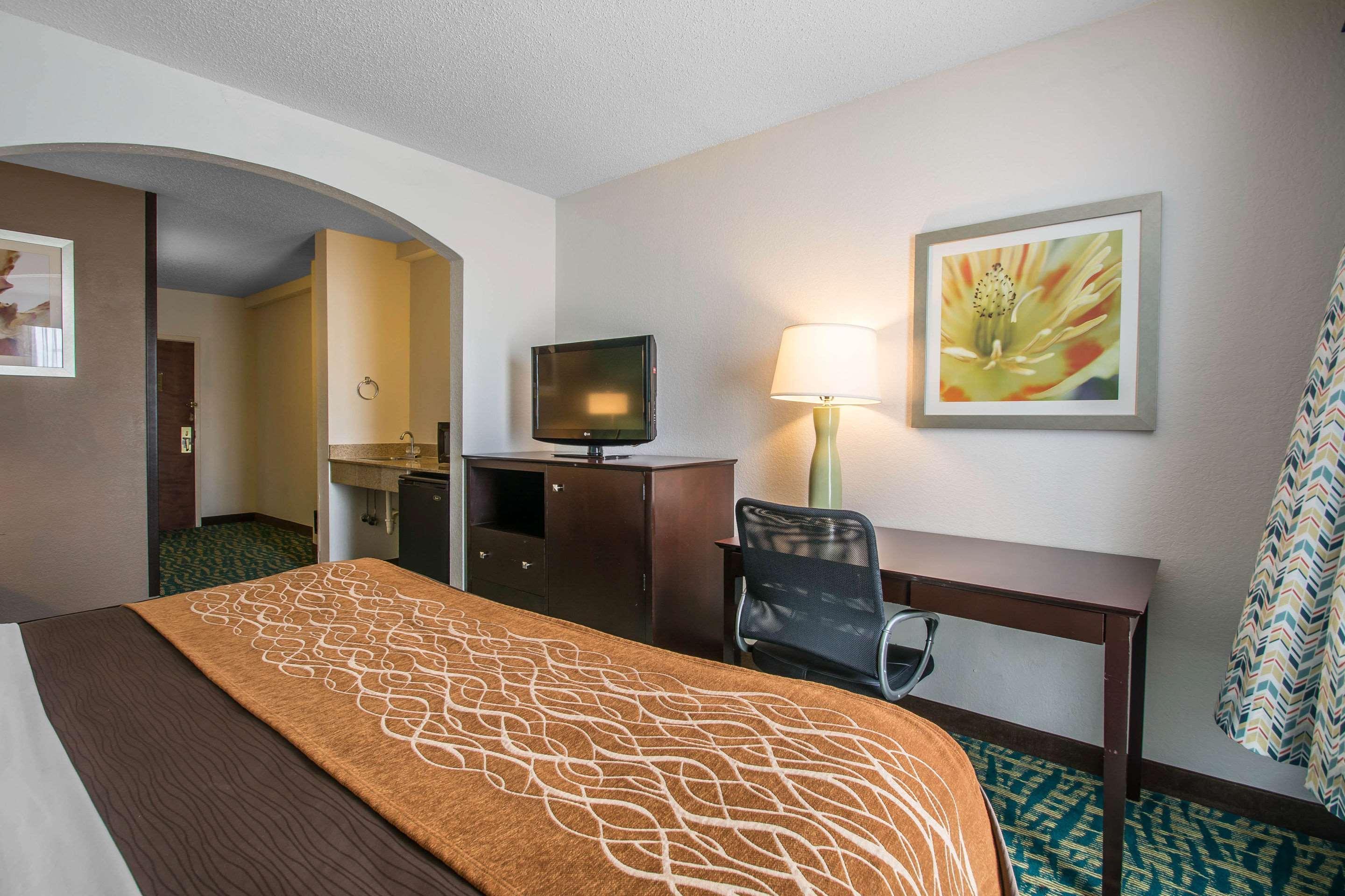 Comfort Inn & Suites Fort Lauderdale West Turnpike Lauderdale Lakes Экстерьер фото